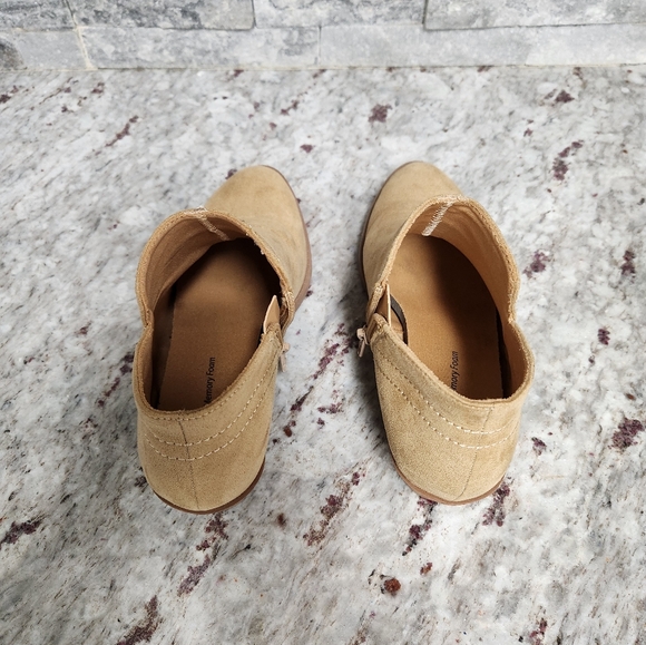 Tan boots size Womens 6 by Time and Tru - Picture 6 of 8